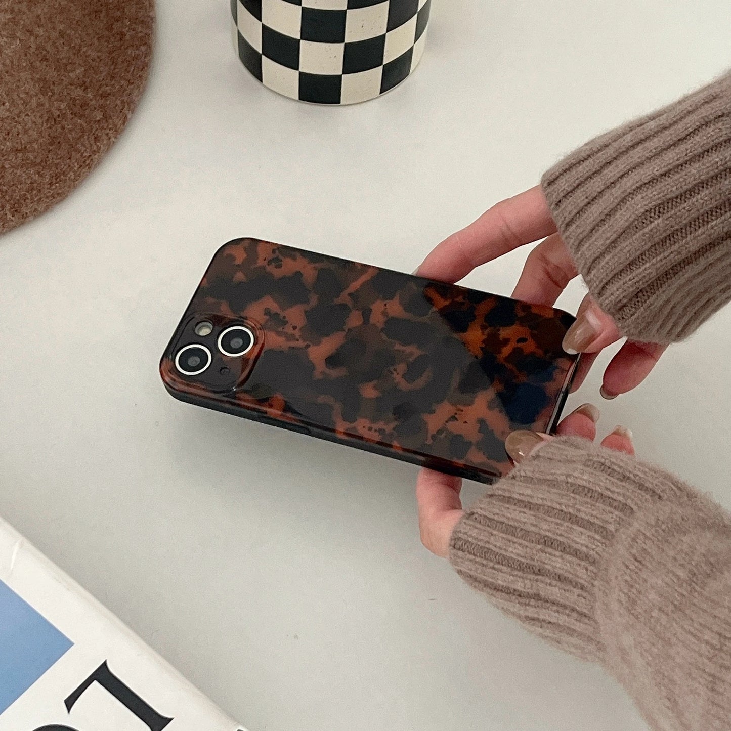 Stylish Dark Color Tortoiseshell Amber Soft Glossy Cover Case for iPhone 16 15 14 13 12 11 Pro Max Shockproof Protective Case